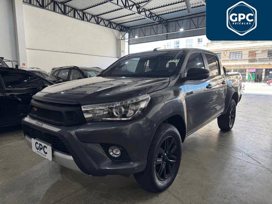 TOYOTA HILUX 2.8 SRX 4X4 CD 16V DIESEL 4P AUTOMÁTICO TOYOTA HILUX 2.8 SRX 4X4 CD 16V DIESEL 4P AUTOMÁTICO